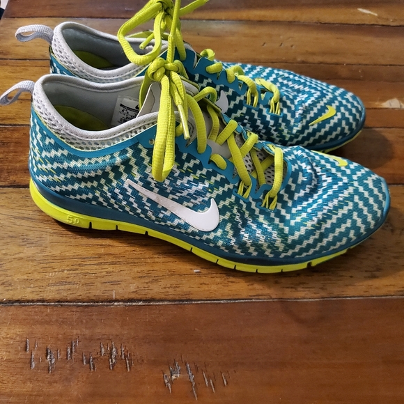 Nike Women's Free 5.0 TR Fit 4 PRT - Picture 5 of 11